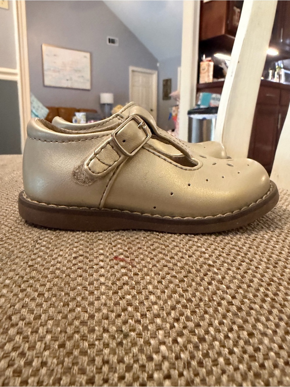 FootMates Gold T-Strap Mary Jane Shoes | Toddler/Baby 5.5 M